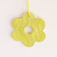 Ceramic Daisy Ornament in White