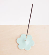 Flora Incense Holder in Mint