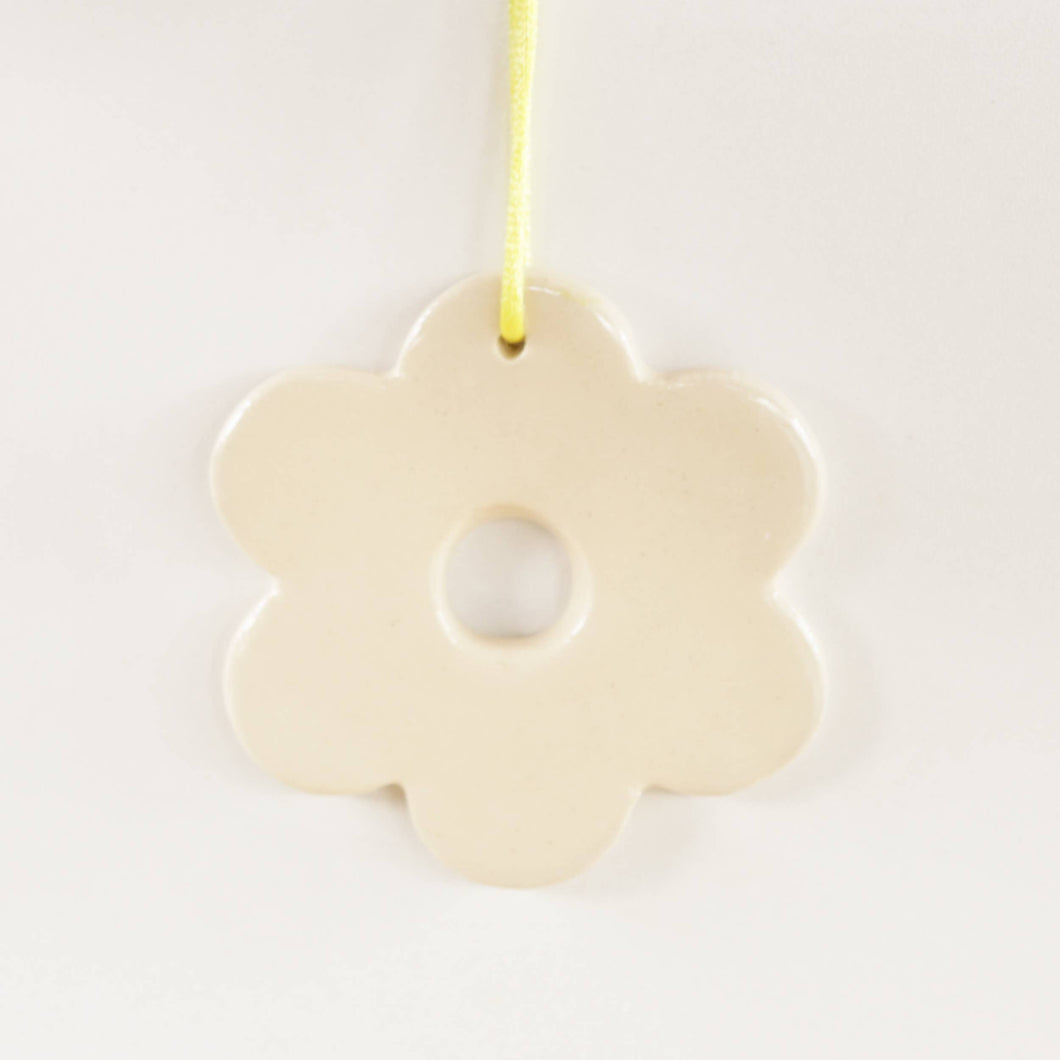 Ceramic Daisy Ornament in White