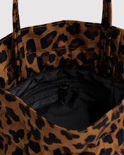 Nylon Drawstring Bag in Leopard