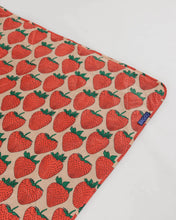 Puffy Picnic Blanket in Strawberry