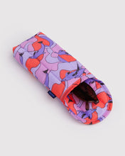 Puffy Glasses Sleeve in Dolphins