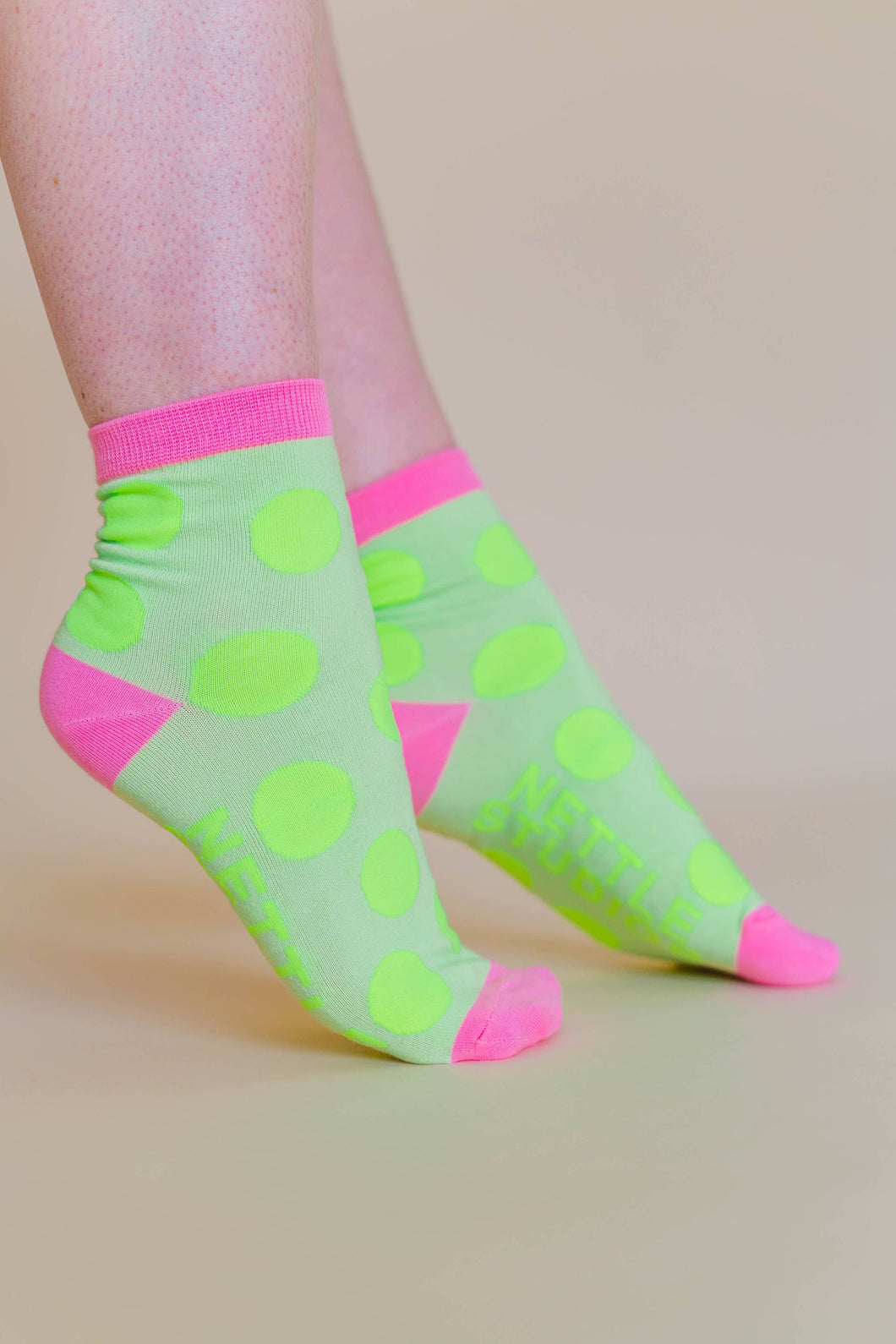 Women’s Spring Novelty Cotton Neon Yellow Dot Ankle Socks