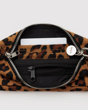 Nylon Pochette in Leopard