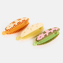 Piranha Clip in Vanilla Bean