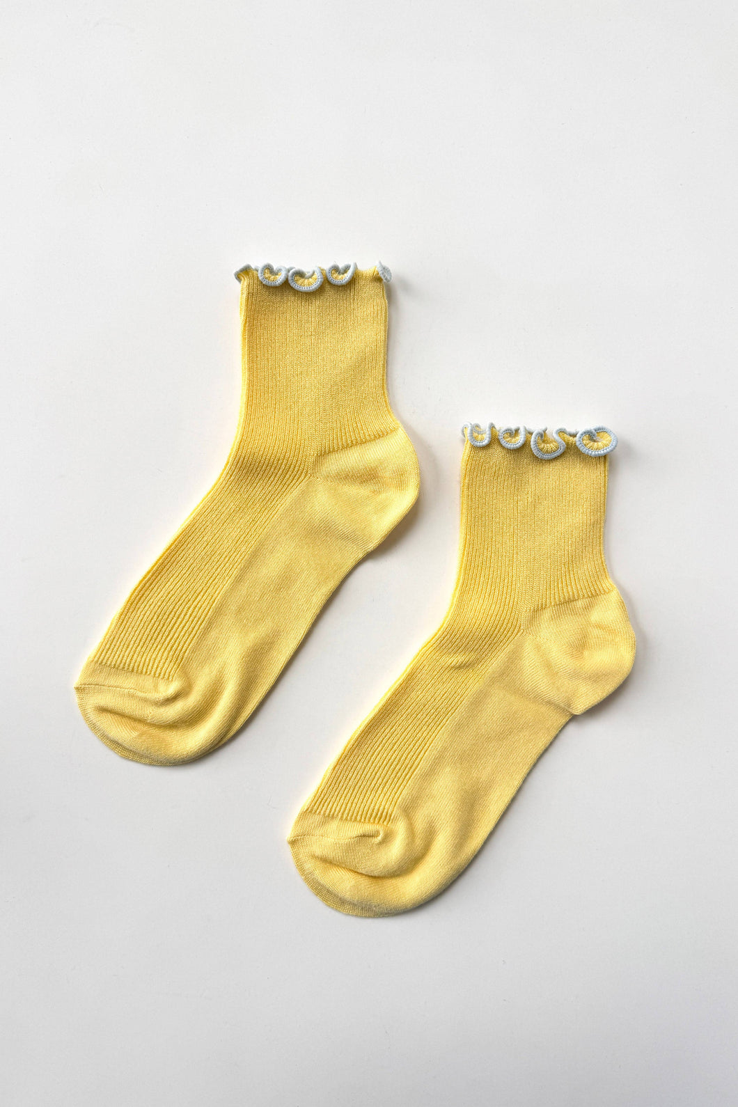 The Petite Ruffled Modal Socks