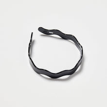 Wavy Headband in Black