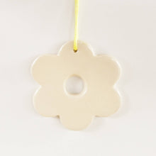 Ceramic Daisy Ornament in Bubblegum