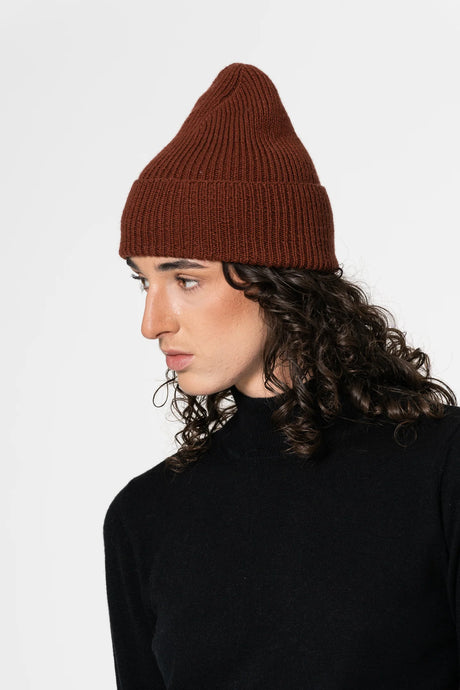 Merino Handknit Rib Hat in Rust Red