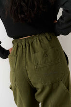 Artist Pant in Olive