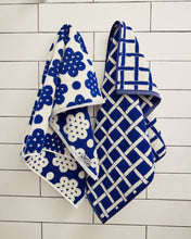 Raspberry Hand Towel in Navy