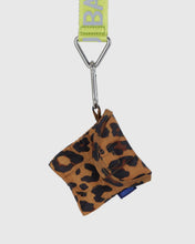 Puffy Earbuds Case in Leopard