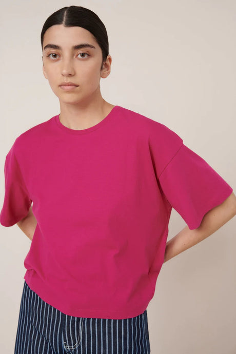 Light Boxy Tee in Magenta