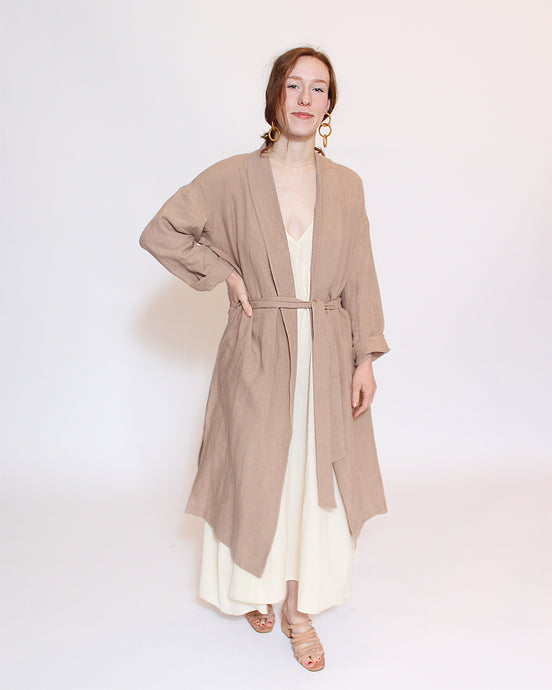 7115 by Szeki Artist Linen Coat in Clay